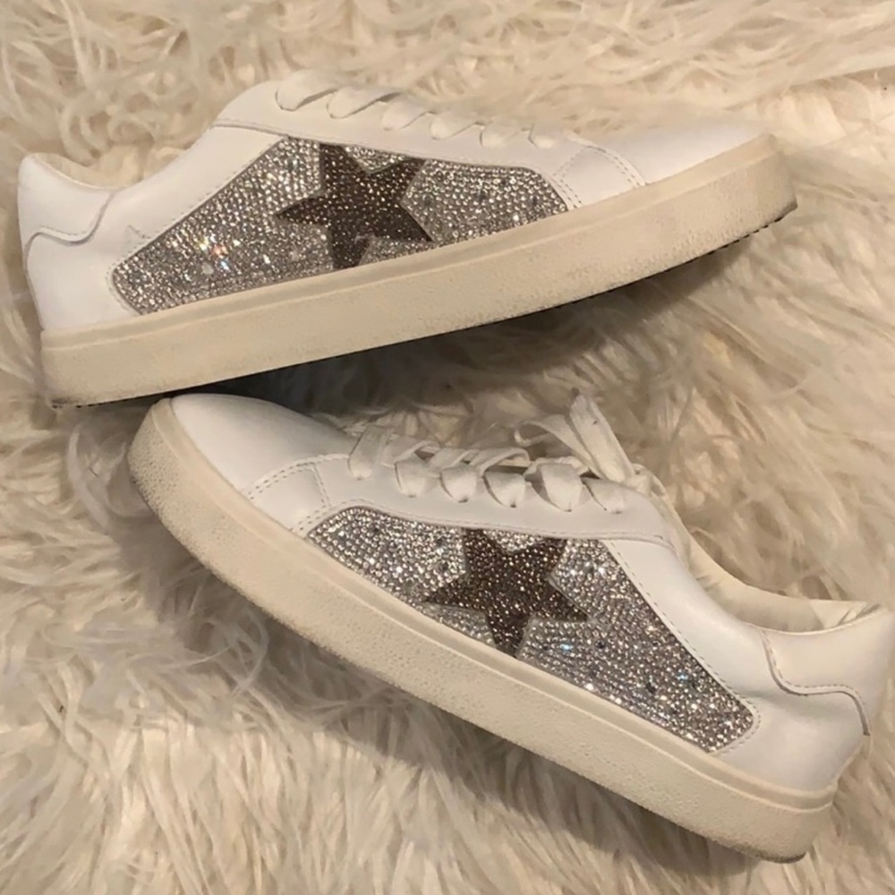Steve Madden Star Sneakers Size 7